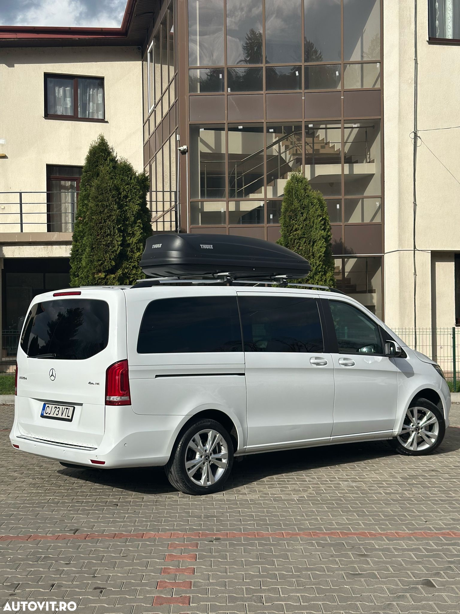Mercedes-Benz V 220 d lang 4Matic 7G-TRONIC - 4