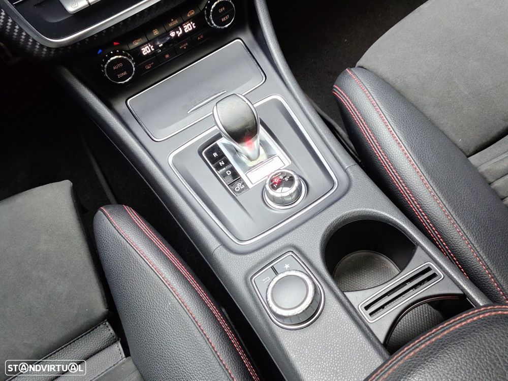 Mercedes-Benz A 45 AMG 4-Matic - 13