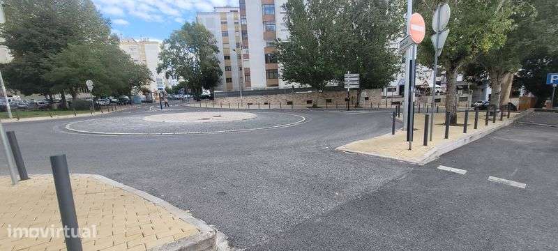 Box arrenda se perto do Shopping Massama - Grande imagem: 3/3