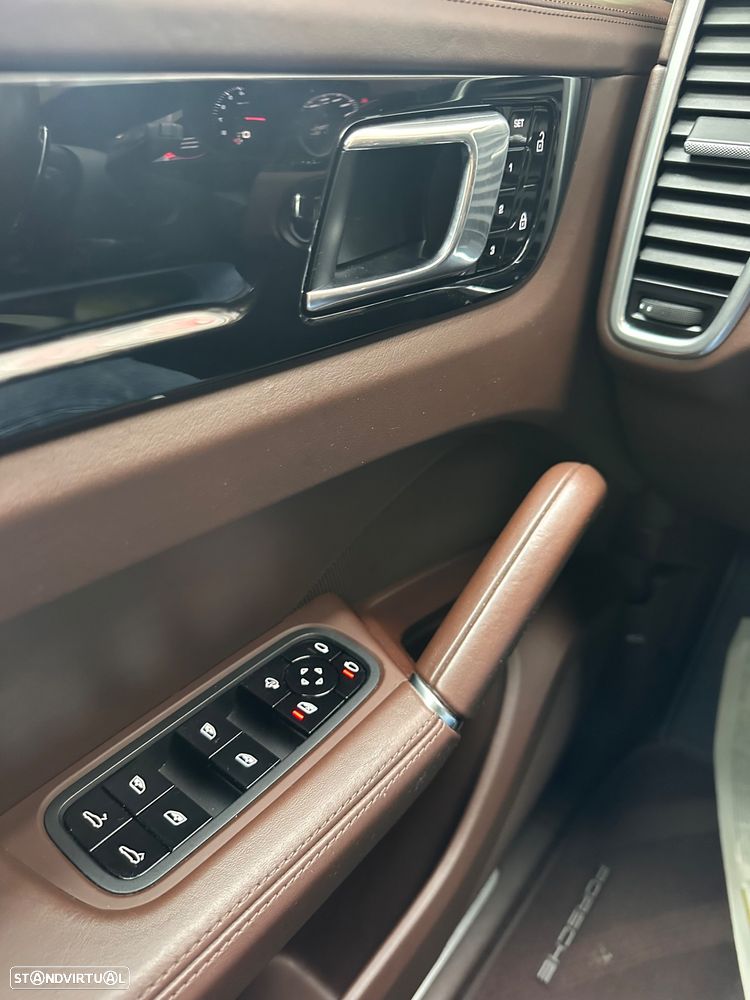 Porsche Cayenne 3.0 V6 - 6