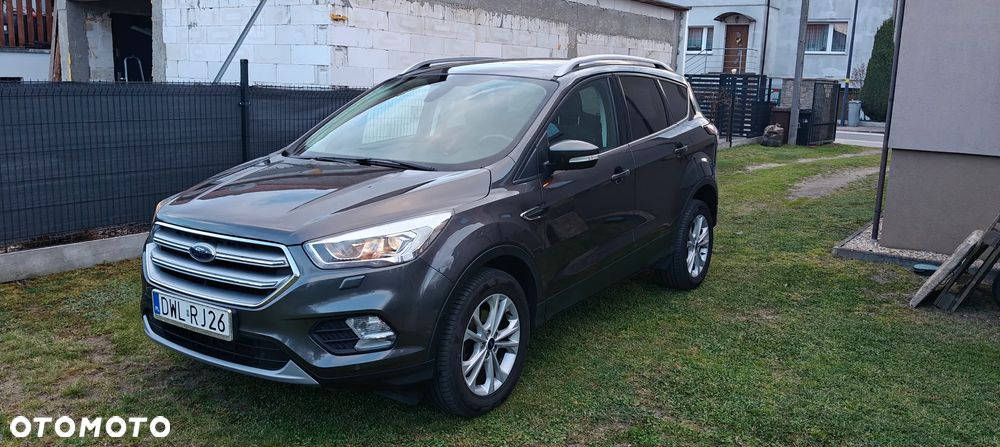 Ford Kuga - 1