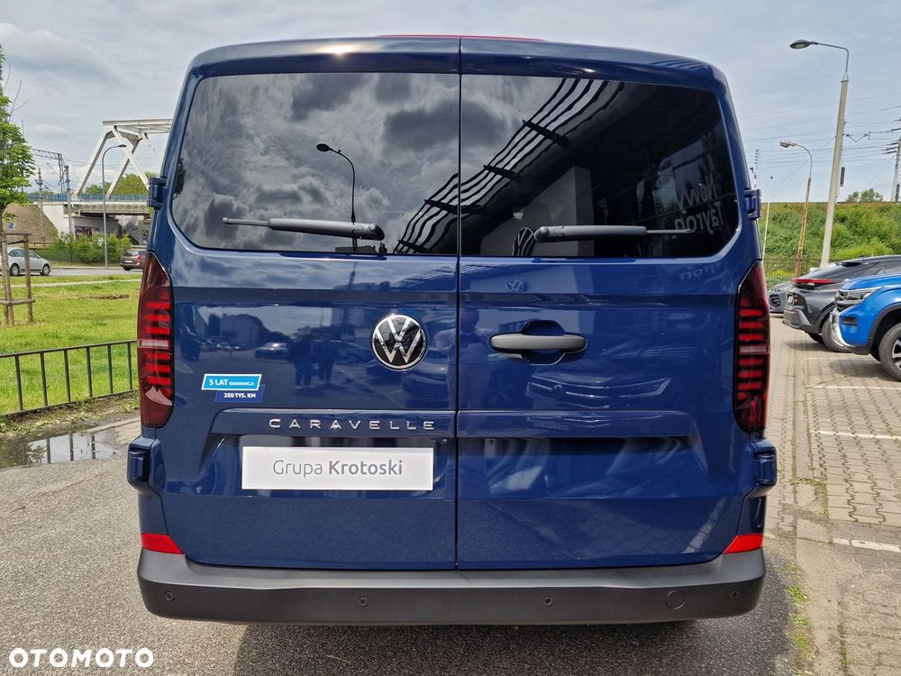 Volkswagen Caravelle - 7