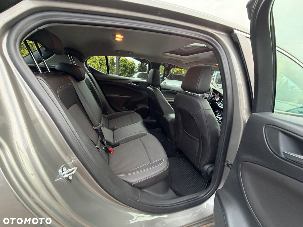 Opel Astra 1.4 Turbo Innovation - 10