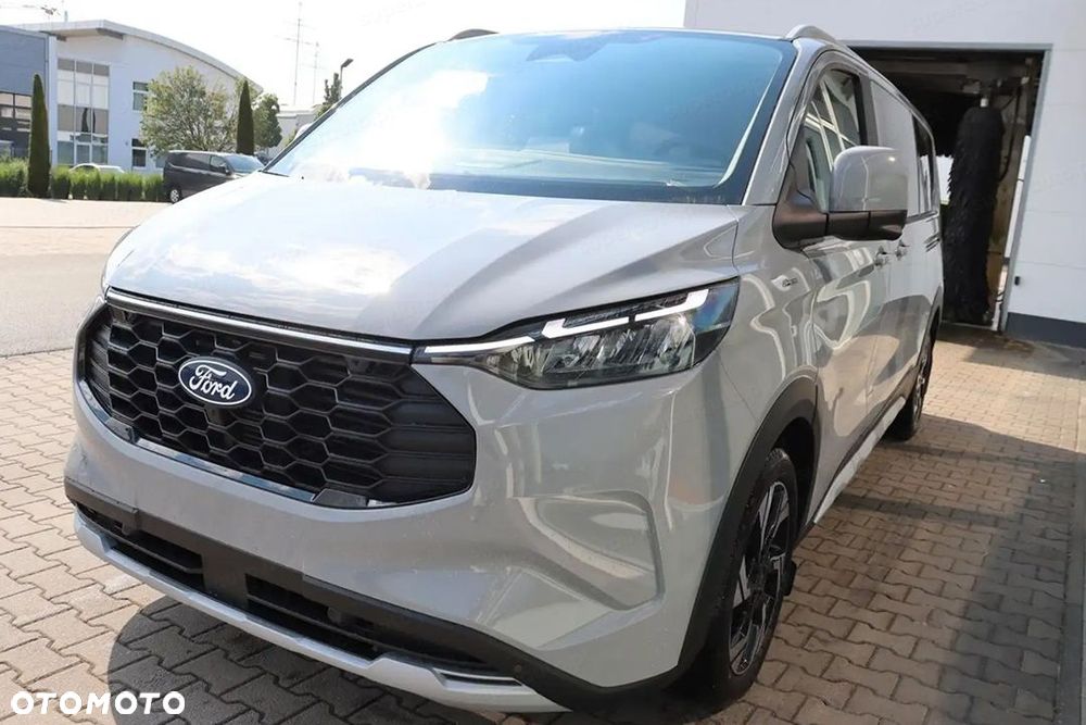 Ford Tourneo Custom - 3