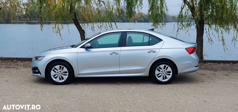 Skoda Octavia 2.0 TDI DSG Ambition - 6