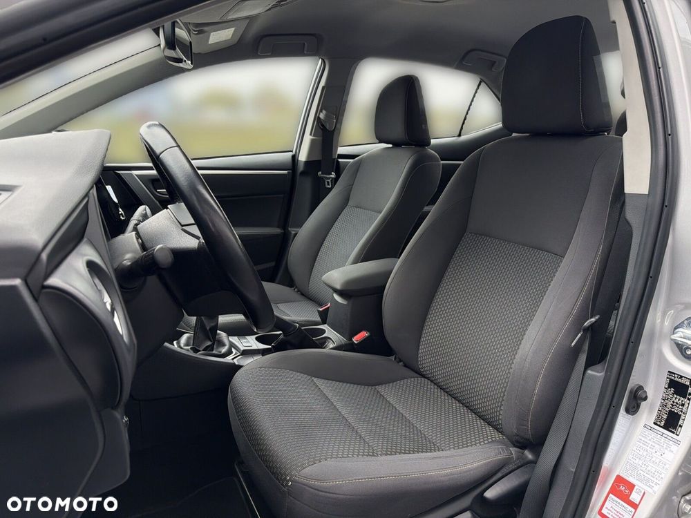 Toyota Corolla 1.6 Comfort - 23