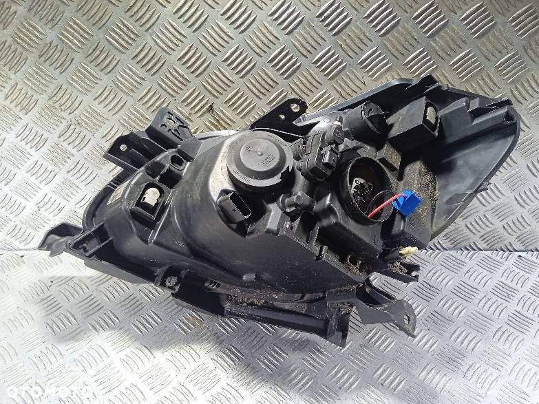 LAMPA PRAWA PRZEDNIA RENAULT CLIO 3 - 2