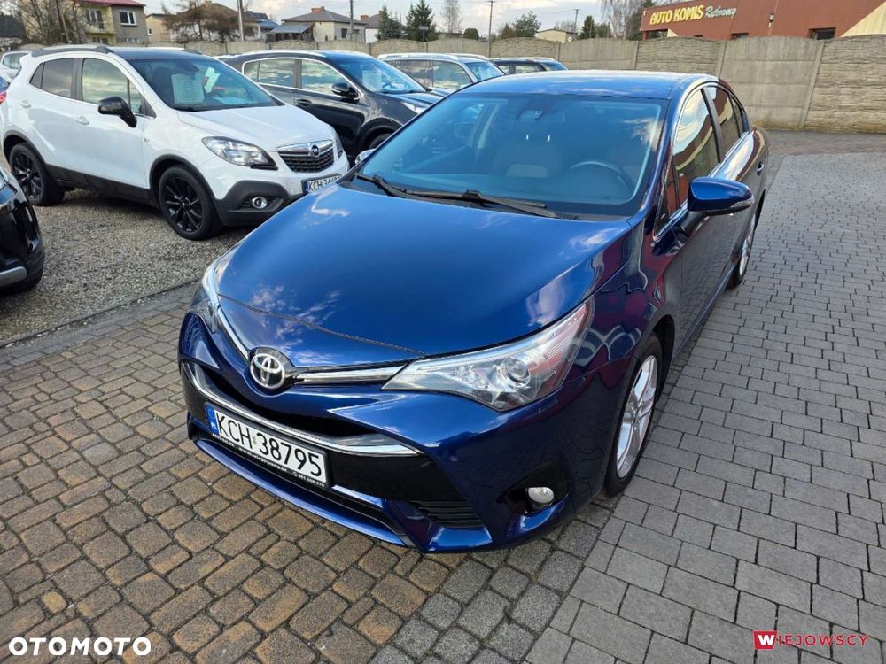 Toyota Avensis - 5