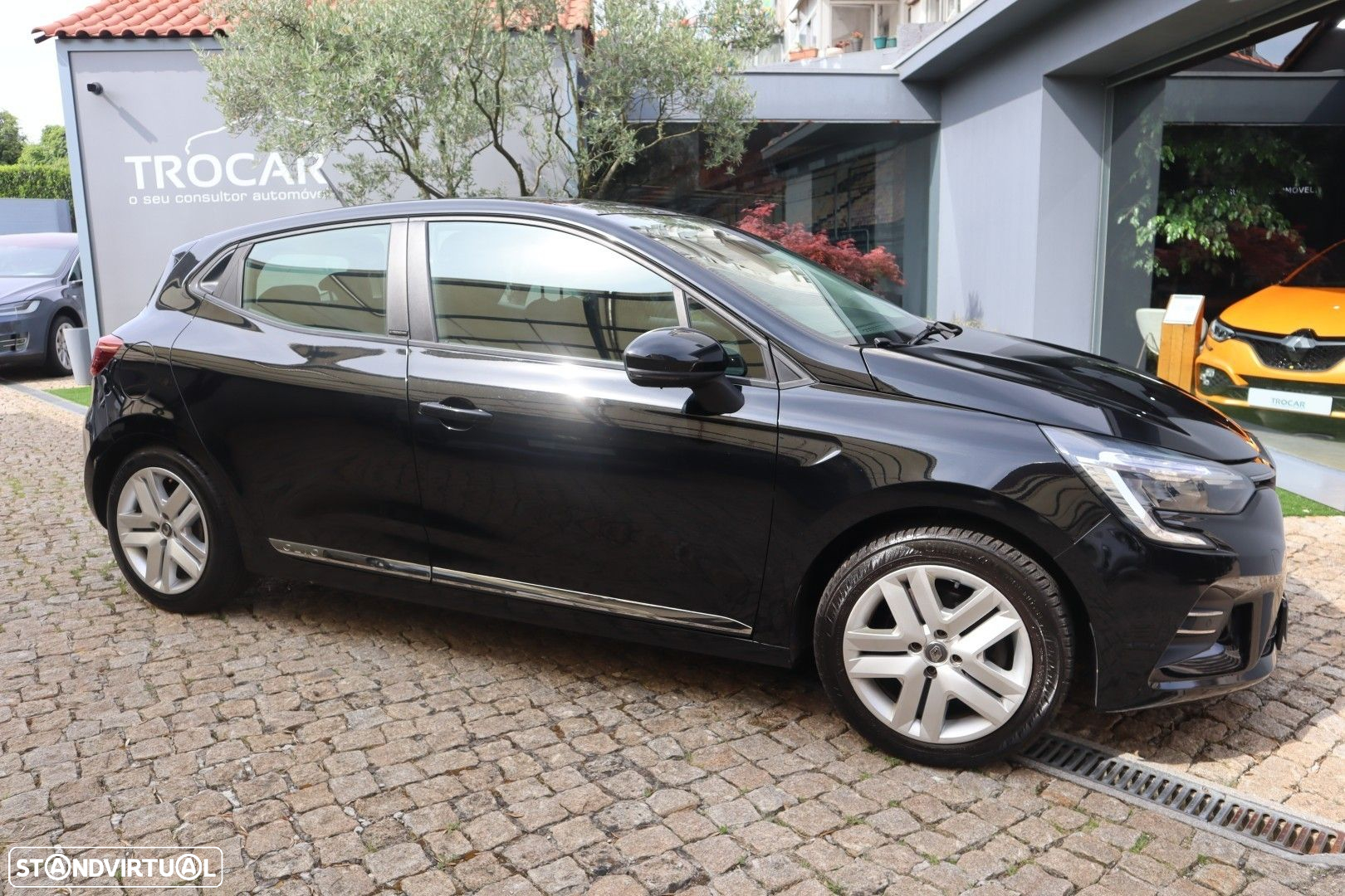 Renault Clio 1.6 E-Tech Full Hybrid Engineered - 8