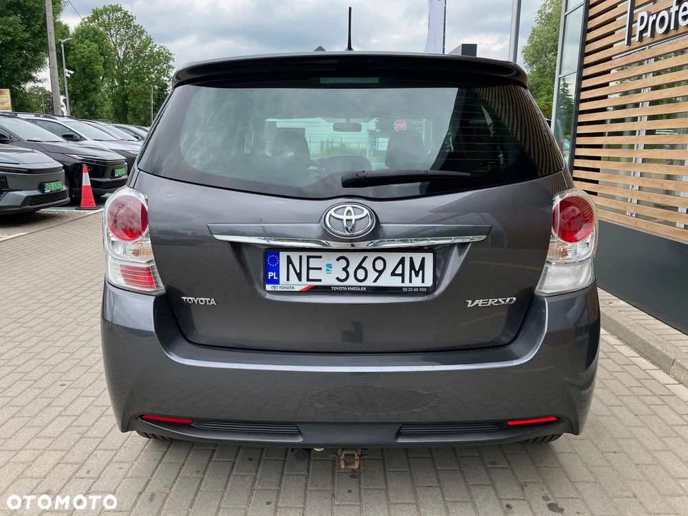 Toyota Verso 1.8 Premium - 6