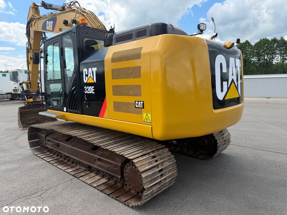 Caterpillar - 6