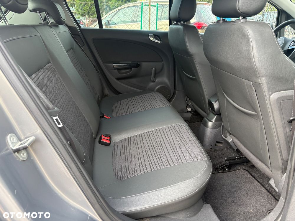 Opel Corsa 1.4 T Cosmo S&S - 23