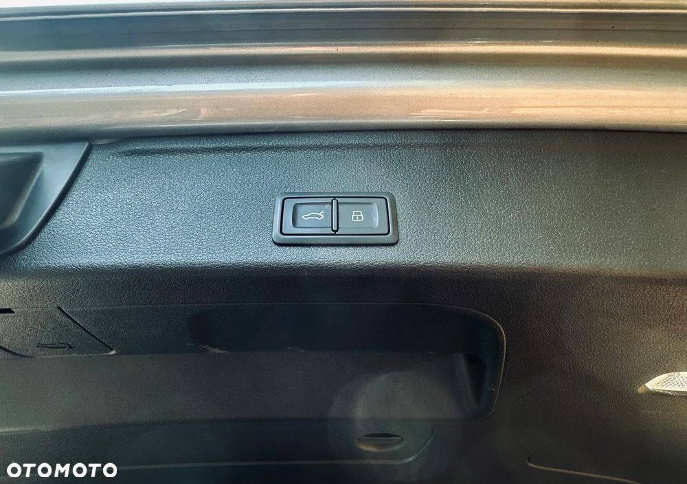 Audi A4 Avant 2.0 TDI S tronic - 29