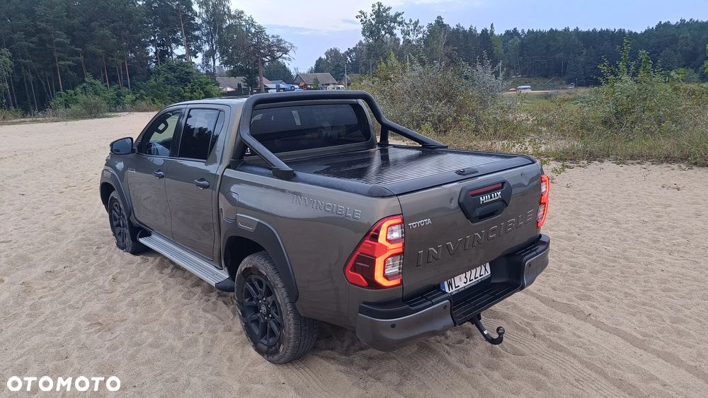 Toyota Hilux 2.8 D-4D Double Cab Invincible Sport 4x4 - 4