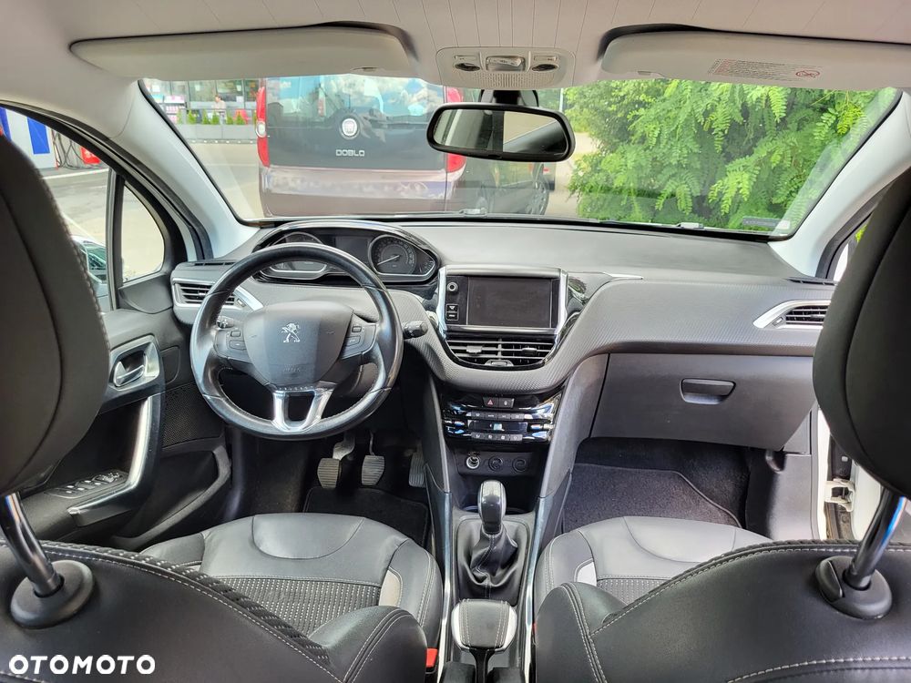 Peugeot 2008 1.6 VTi Allure - 9