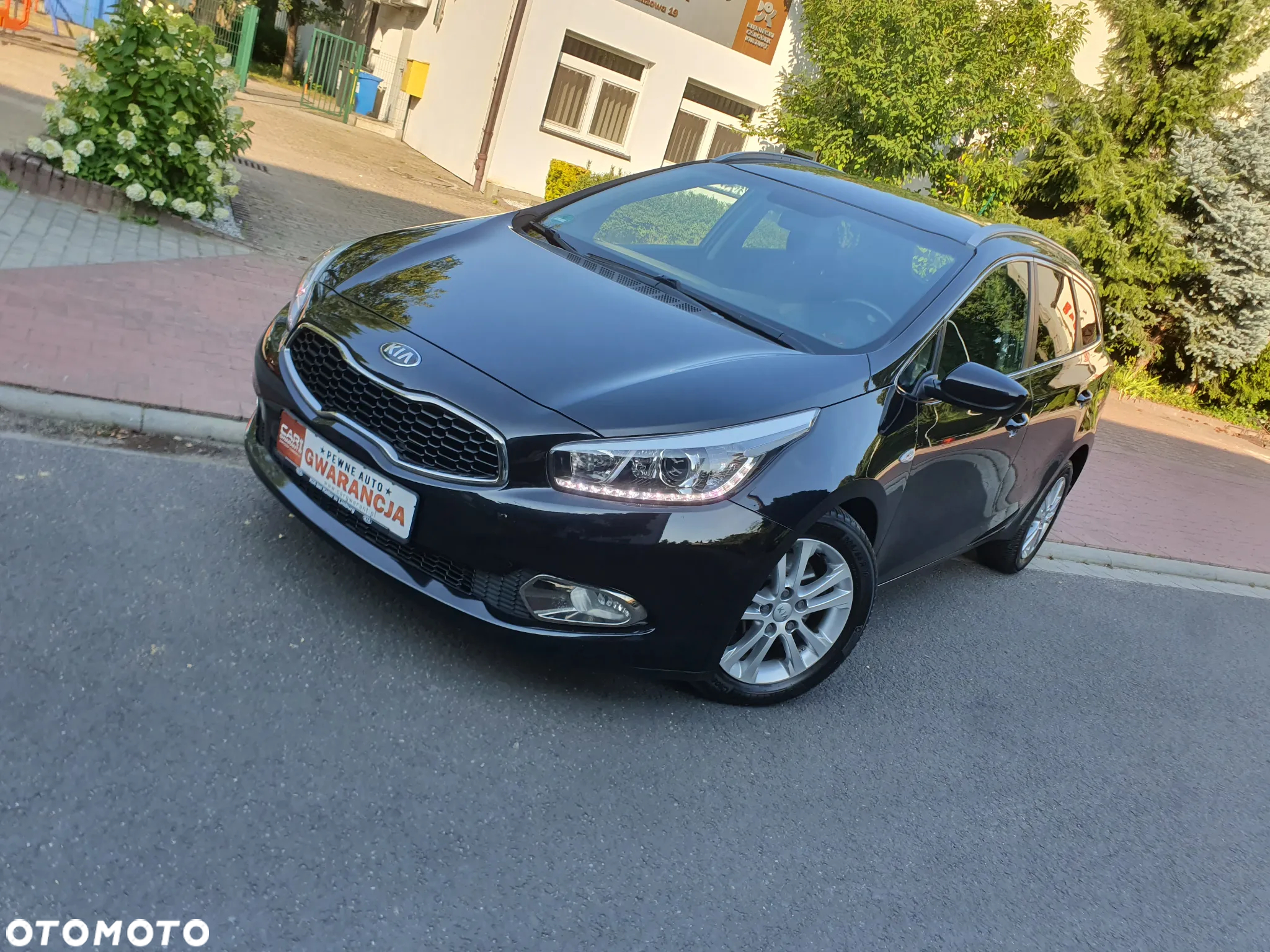 Kia Ceed 1.6 GDI SW Vision - 25