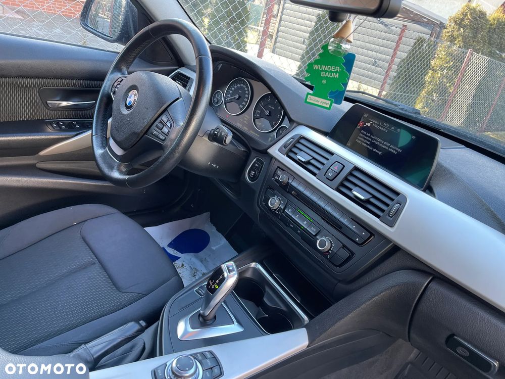 BMW Seria 3 318d Blue Performance Modern Line - 23