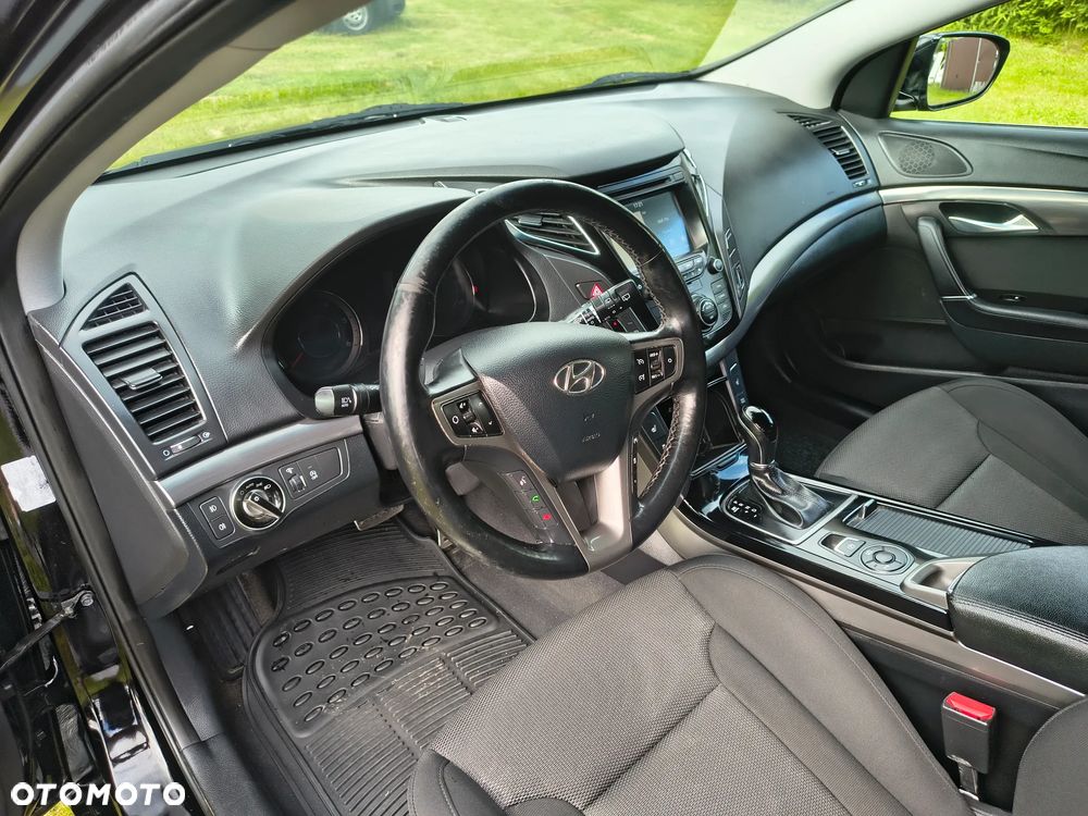 Hyundai i40 Kombi 1.7 CRDi DCT Premium - 12