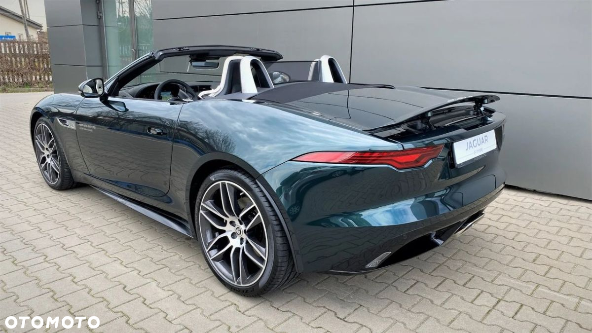 Jaguar F-Type - 11