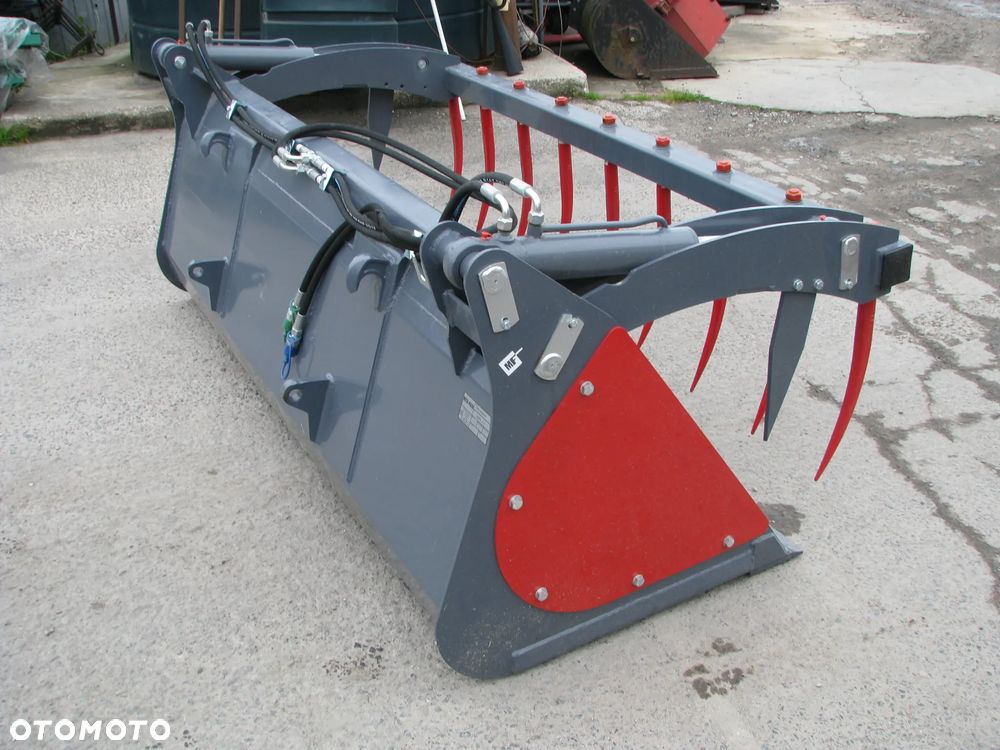 Inny Wycinak do kiszonki 1,75m Kellfri dwa siłowniki, Krokodyl 1,4; 1,6; 1,8; 2,0m Metal-Fach / Euromasz, Łyżka chwytakowa-Łyżko krokodyl, Łyżka materiałó sypkich 1,6; 1,8; 2,0; 2,2; 2,4m Metal-Fach / Pronar, Chwytak Bel, Chwytak do obornika, widły do obornika - 30