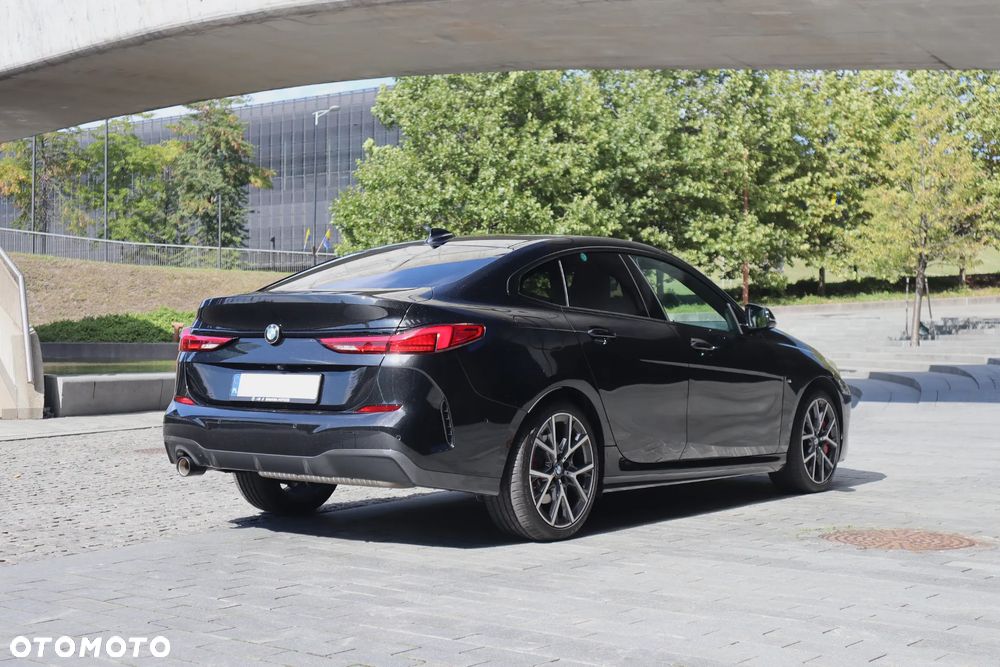BMW Seria 2 218i M Sport - 8