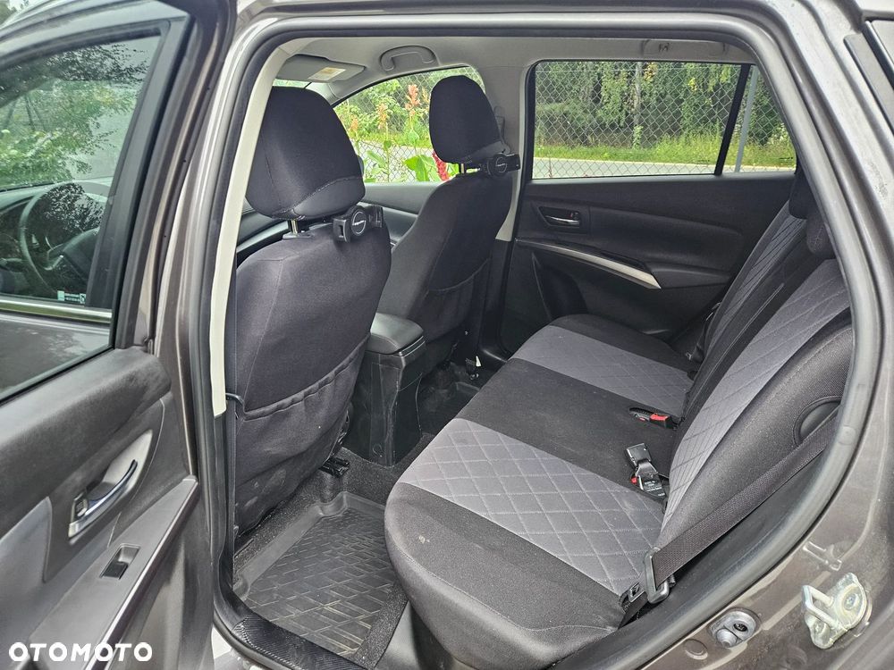 Suzuki S-Cross 1.4 SHVS Elegance 4WD - 8