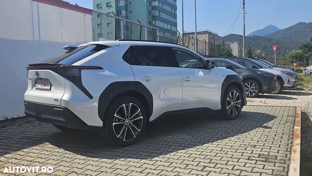 Toyota BZ4X 160 KW AWD (4x4) Luxury - 1
