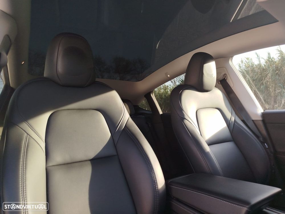 Tesla Model Y RWD - 35