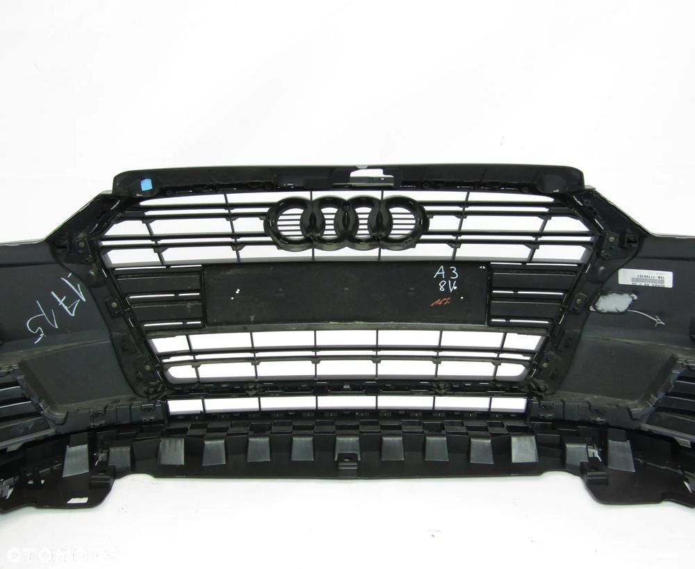 Zderzak przedni Audi A3 8V 16 - 20 Sprysk. Lakier LZ7S - 16