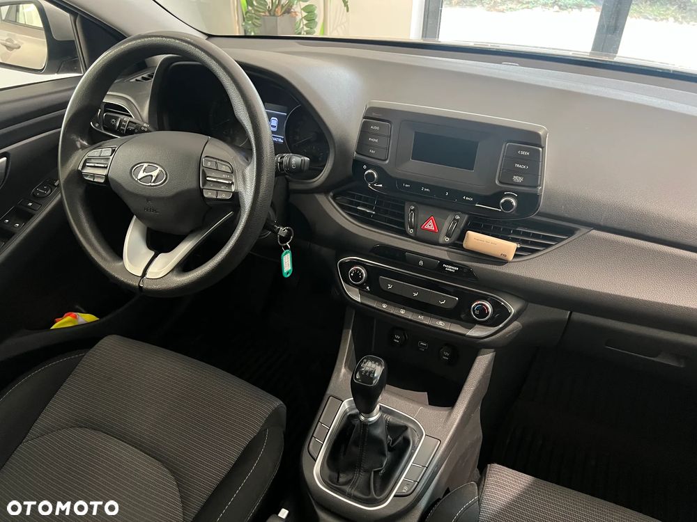 Hyundai i30 1.4 Classic + - 13