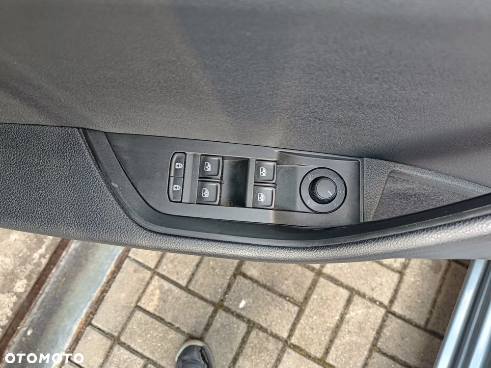 Skoda Superb 1.6 TDI DSG Ambition - 24