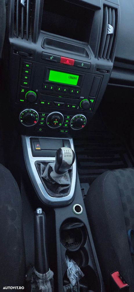 Land Rover Freelander 2.2 TD4 SE - 8