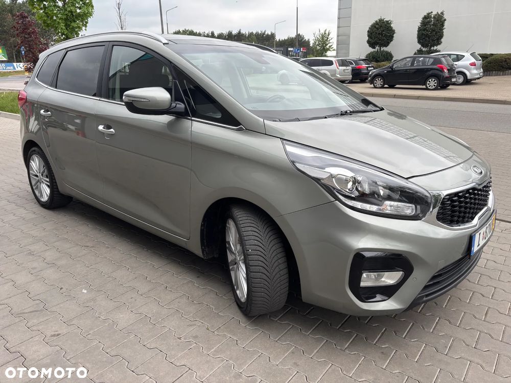 Kia Carens 1.7 CRDi 115 Dream Team Edition - 4