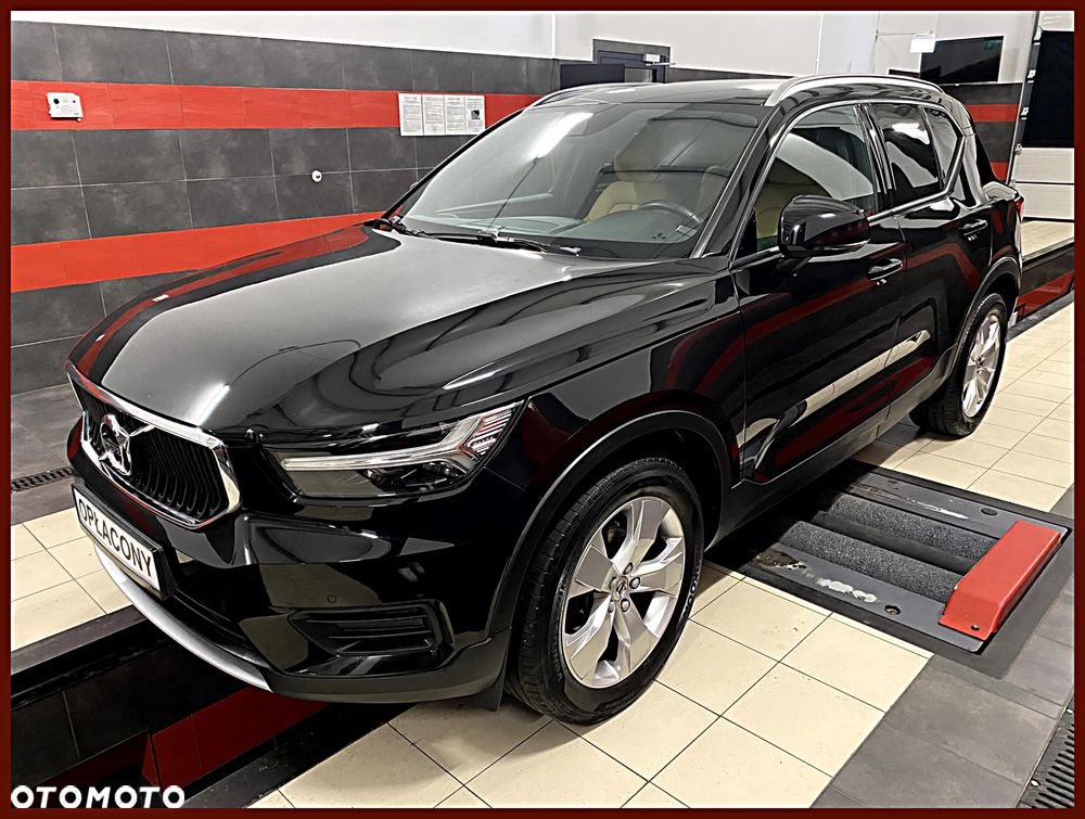 Volvo XC 40 D3 SCR Momentum - 1