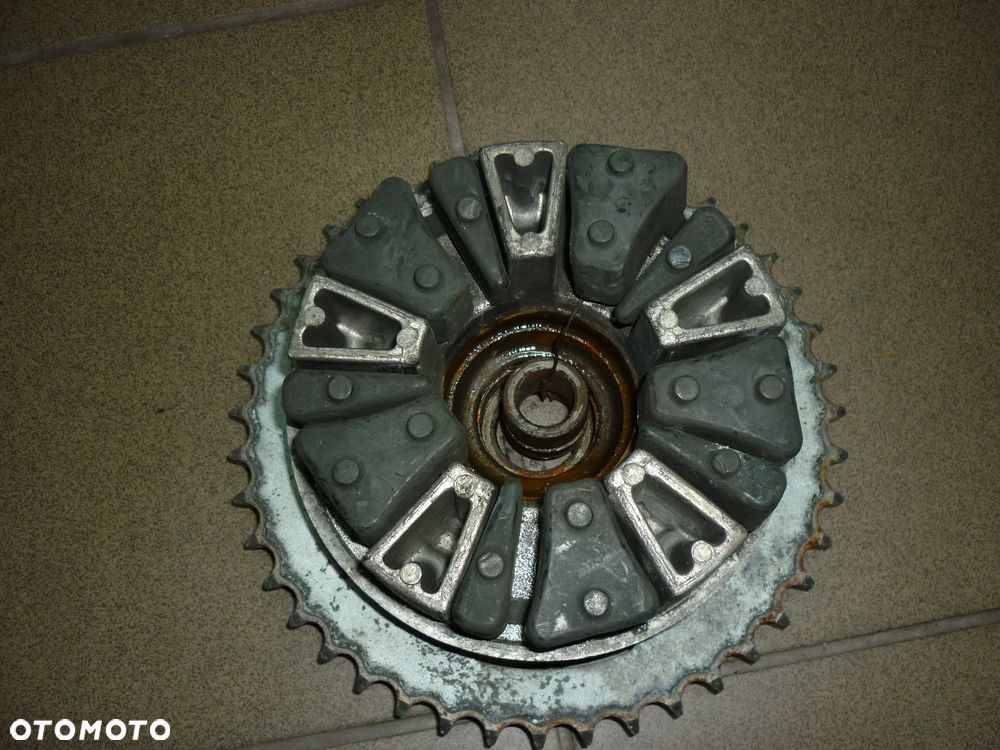 Zabierak zębatka tył Honda CBF 600F rok 1998 - 4