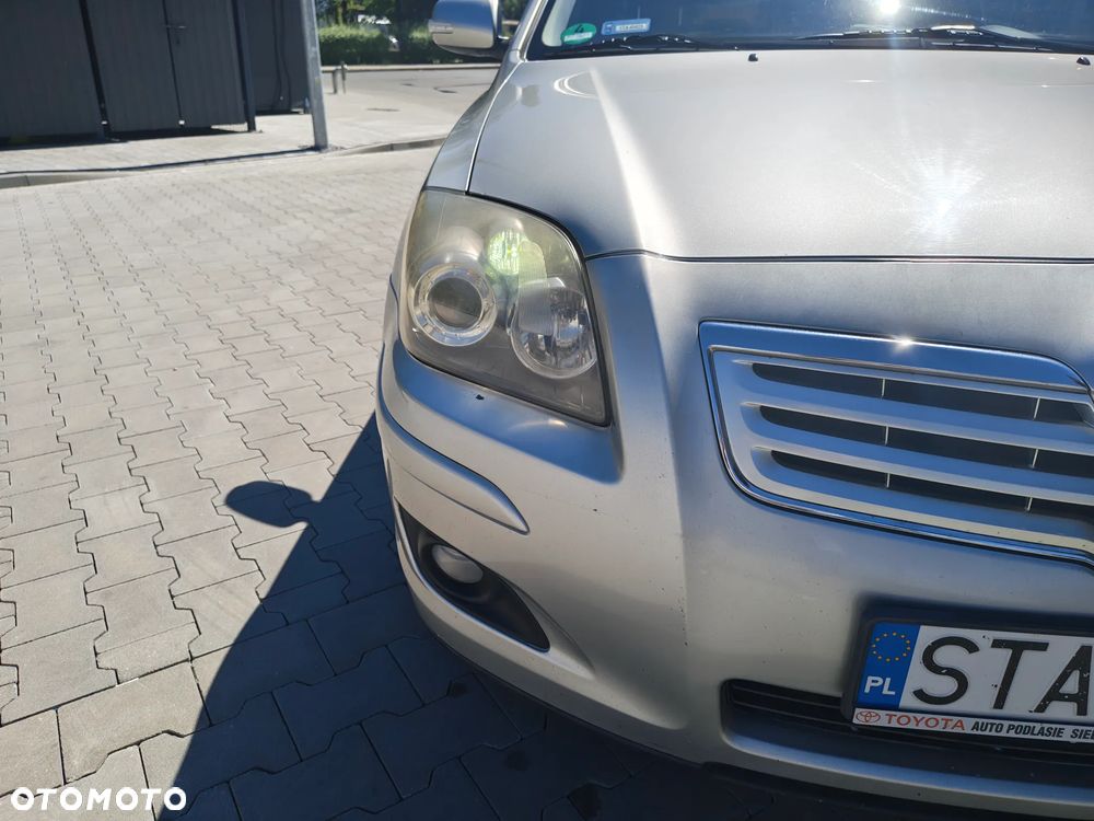 Toyota Avensis 1.8 VVT-i Sol - 12