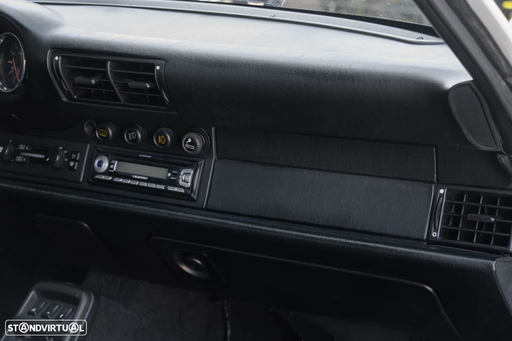Porsche 911 (964) - 15
