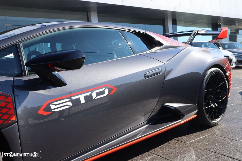 Lamborghini Huracán STO - 17