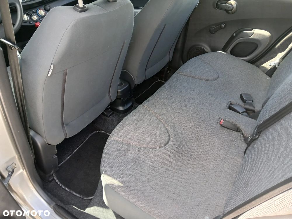 Nissan Micra - 11