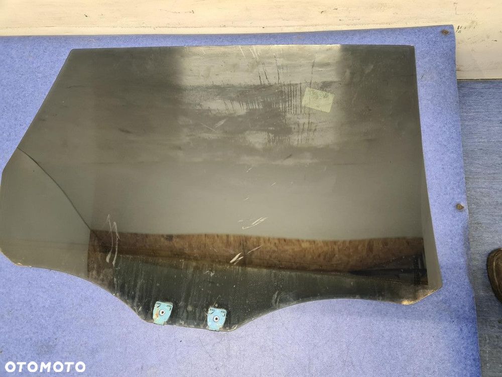 MITSUBISHI GRANDIS SZYBA DRZWI TYŁ LEWA - 2