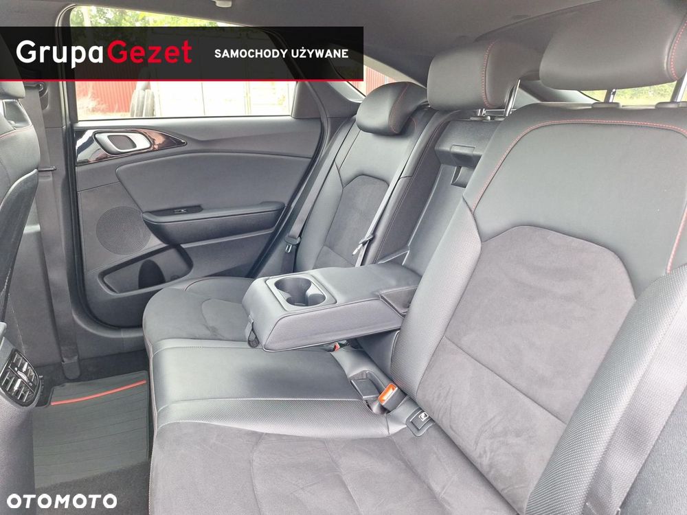 Kia ProCeed 1.6 T-GDI GT DCT - 16