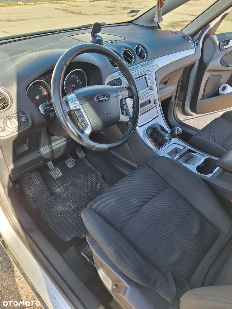 Ford S-Max - 15