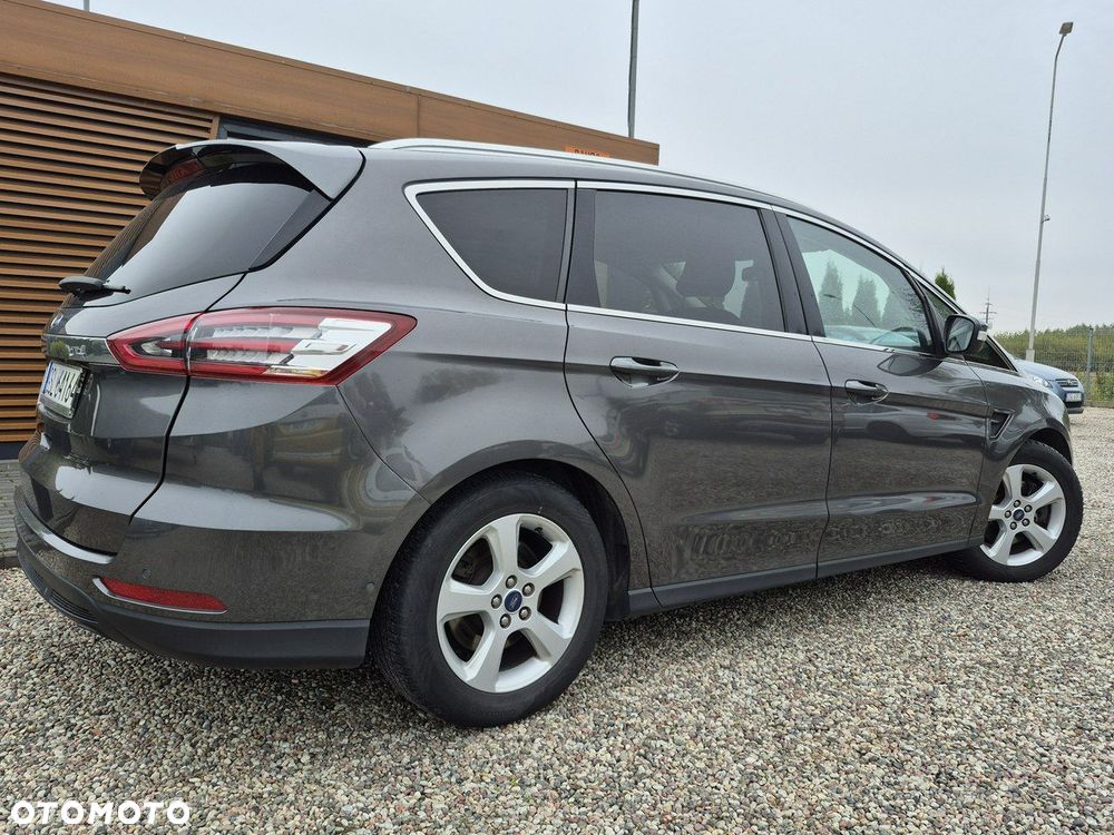 Ford S-Max - 16