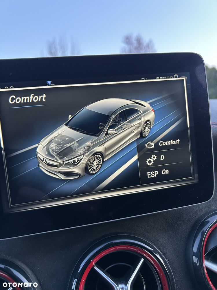 Mercedes-Benz CLA AMG 45 4-Matic - 33