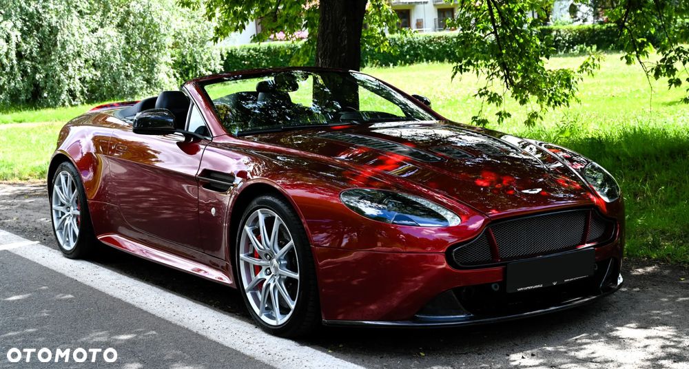 Aston Martin Vantage - 1