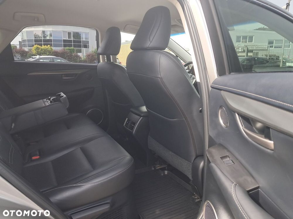 Lexus NX 300h Comfort AWD - 22