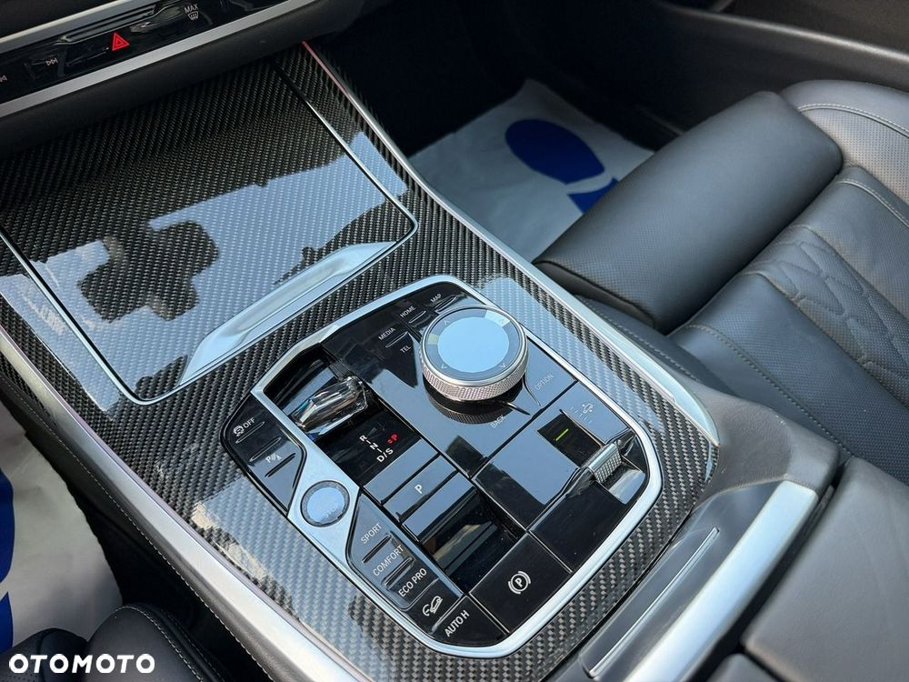 BMW X7 2023