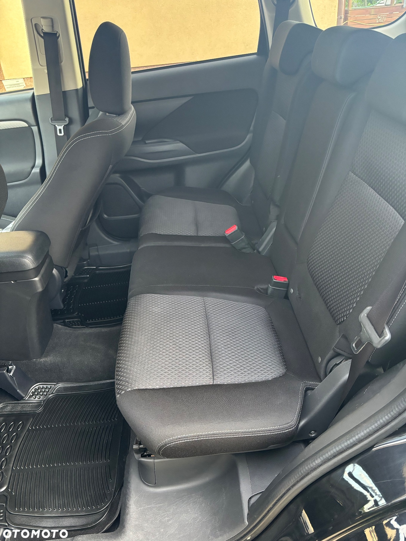 Mitsubishi Outlander 2.0 Intense + 4WD CVT - 12