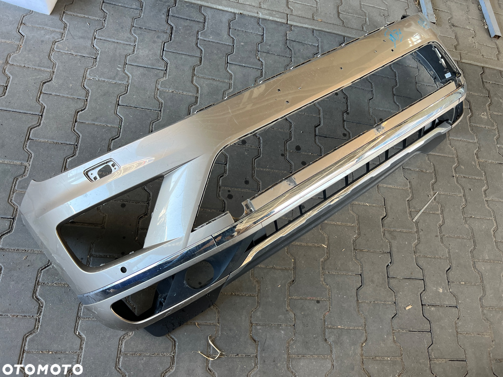 Vw Touareg 7P6 lift 2015- zderzak przedni - 2