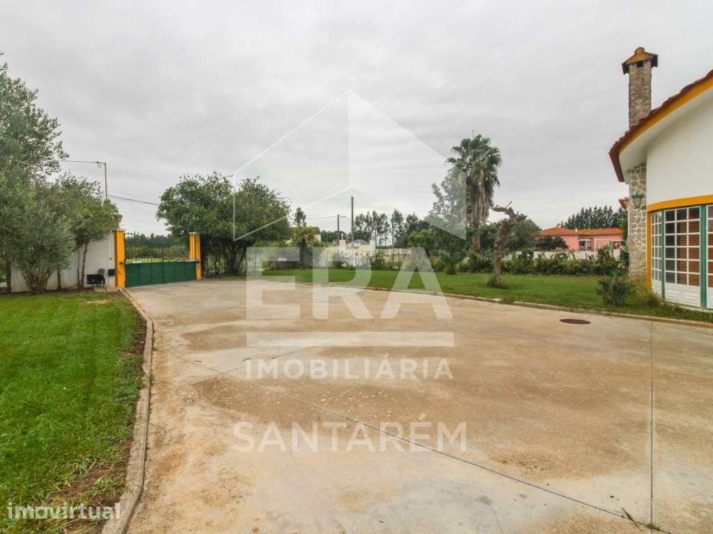 Moradia independente - Vale de Santarém - Grande imagem: 3/20